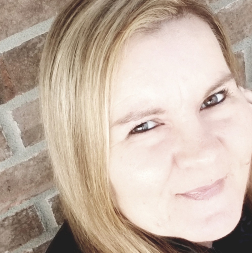 Meet your Posher, Carla